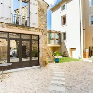 La Parenthese, D'hotes France