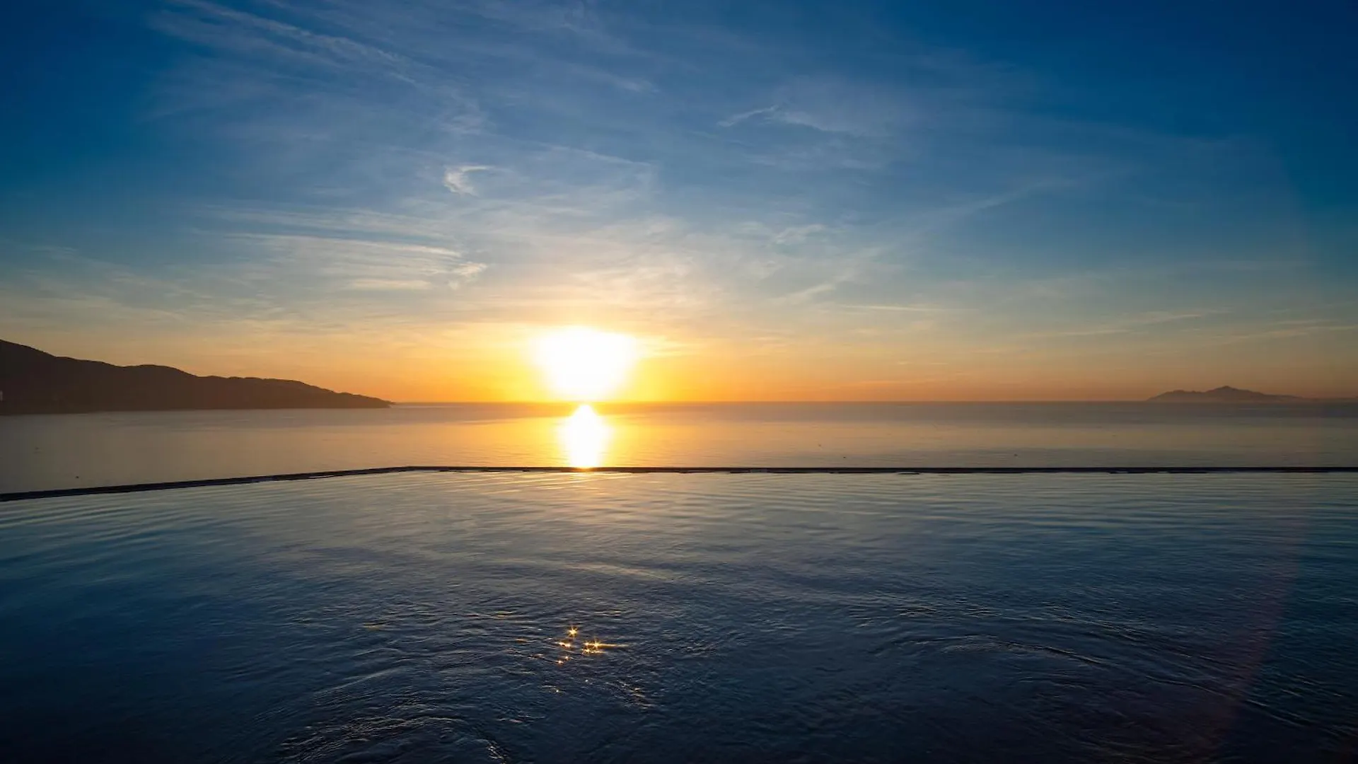 M Hotel Danang 5*, Дананг